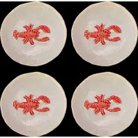 Bloomingville J'avais un ensemble de 4 assiettes rouges.