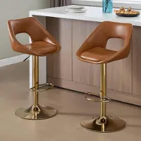 Sonstiges Ensemble de 2 tabourets de bar, réglables en hauteur, pivotants à 360°, avec dossier, repose-pieds dorés, revêtus de similicuir, couleur marron