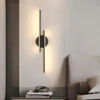 StarTech.com Applique LED - Lampe murale moderne - 24 W - 3000 K (blanc chaud) - 2 sources de lumière - Éclairage directionnel vers le haut et vers le bas - Aluminium - Noir