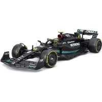 Bburago Véhicule MB AMG W14 E Performance avec casque Hamilton