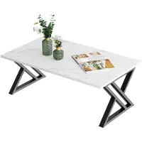 Sonstiges Table basse en bois avec pieds en X, finition blanche imitation marbre, structure métallique noire