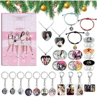 Merkloos Calendrier de l'Avent comprenant 24 porte-clés et accessoires uniques, de différentes formes, pour