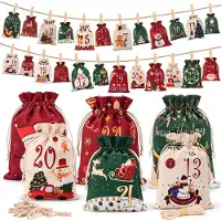 Dripio Calendrier de l'Avent à remplir, comprenant 24 petits sacs en tissu avec des pinces en bois