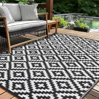 Sonstiges Tapis d'extérieur réversible, antidérapant, en plastique, dimensions 180 x 270 cm, noir et blanc